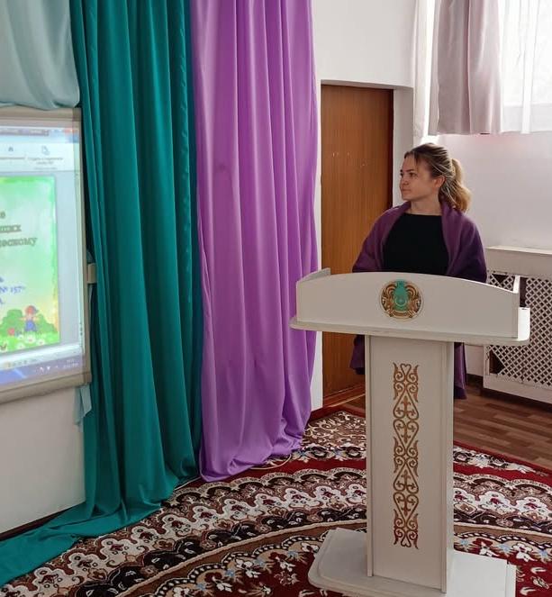 Презентация проекта авторской работы нетрадиционное рисование "Я- маленький художник"  воспитателями старшей группы Павловой Т.А и Павловой Н.А.